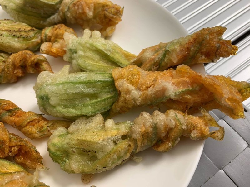 かぼちゃの花のフリット Fritti Di Fiori Di Zucca Ripieni Kayo 北イタリアから Note