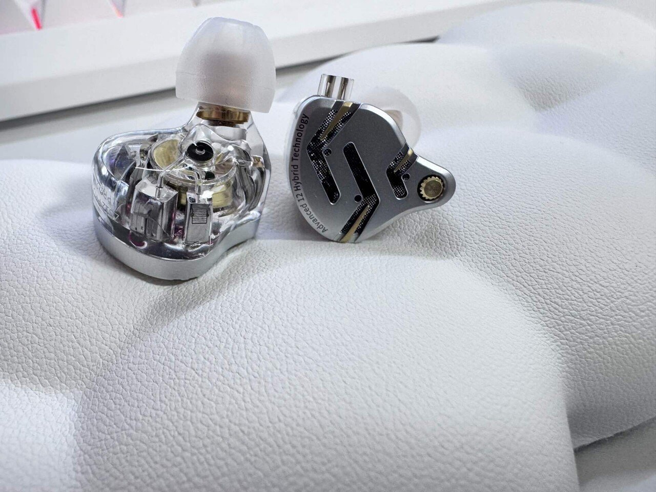 KZ ZS12 Pro 2 kz イヤホン 1DD+5BAハイブリッド Amazon.com: KZ ZS12 PRO 2 Wired Gaming Earbuds with Mic, 5BA+1DD