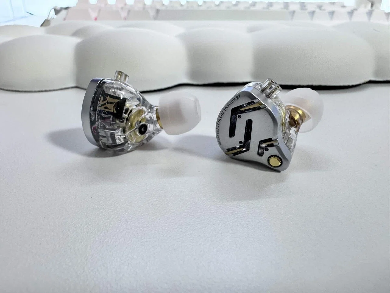 ハイブリッド構成】前モデルから進化した音のバランスが良い有線