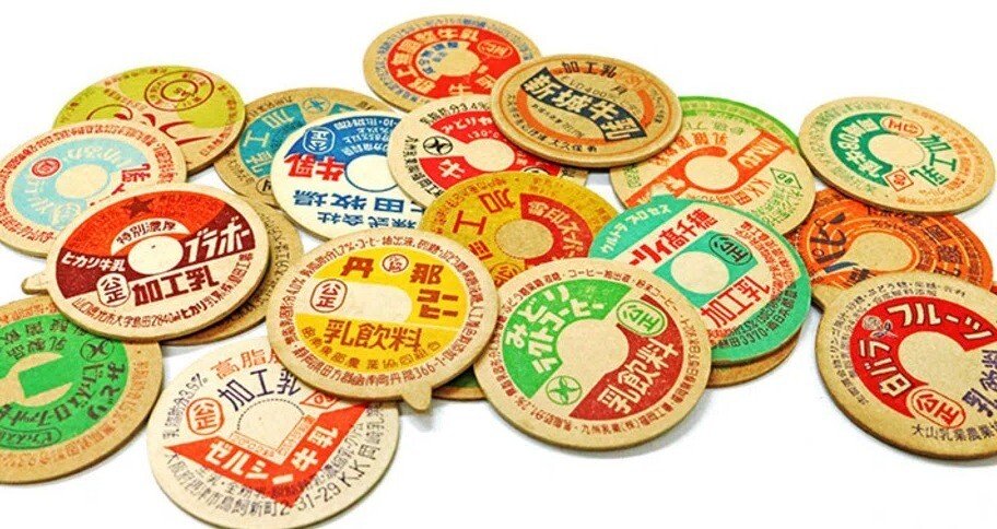 残響 八画文化会館 Reverb HCU - 牛乳キャップ｜Nuts Book Stand｜note