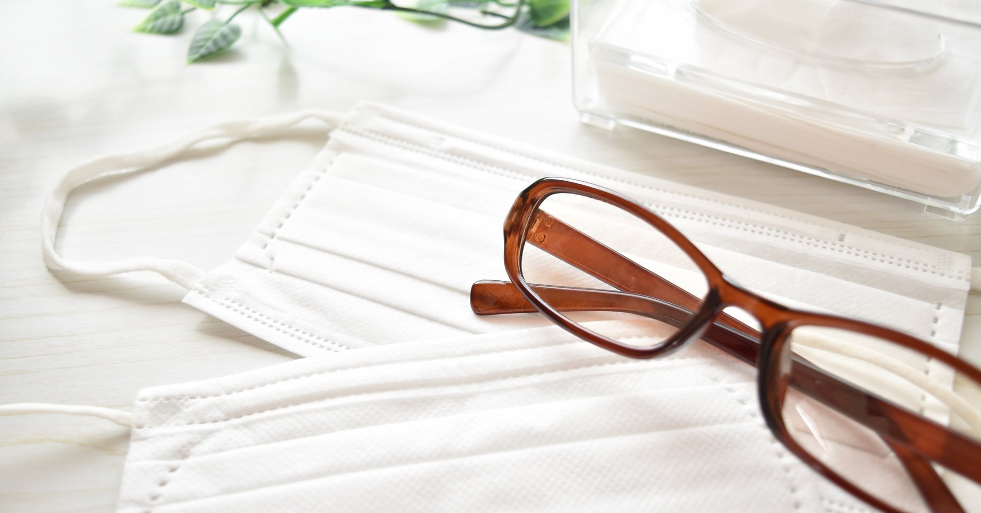 マスクの使い方 メガネが曇るお悩み解消方法を調べてみた 簡単な対策とマスクの捨て方をご紹介 ジョシュア Note マスクの使い方 メガネが曇るお悩み解消方法を調べてみた 簡単な対策とマスクの捨て方をご紹介 ジョシュア Note