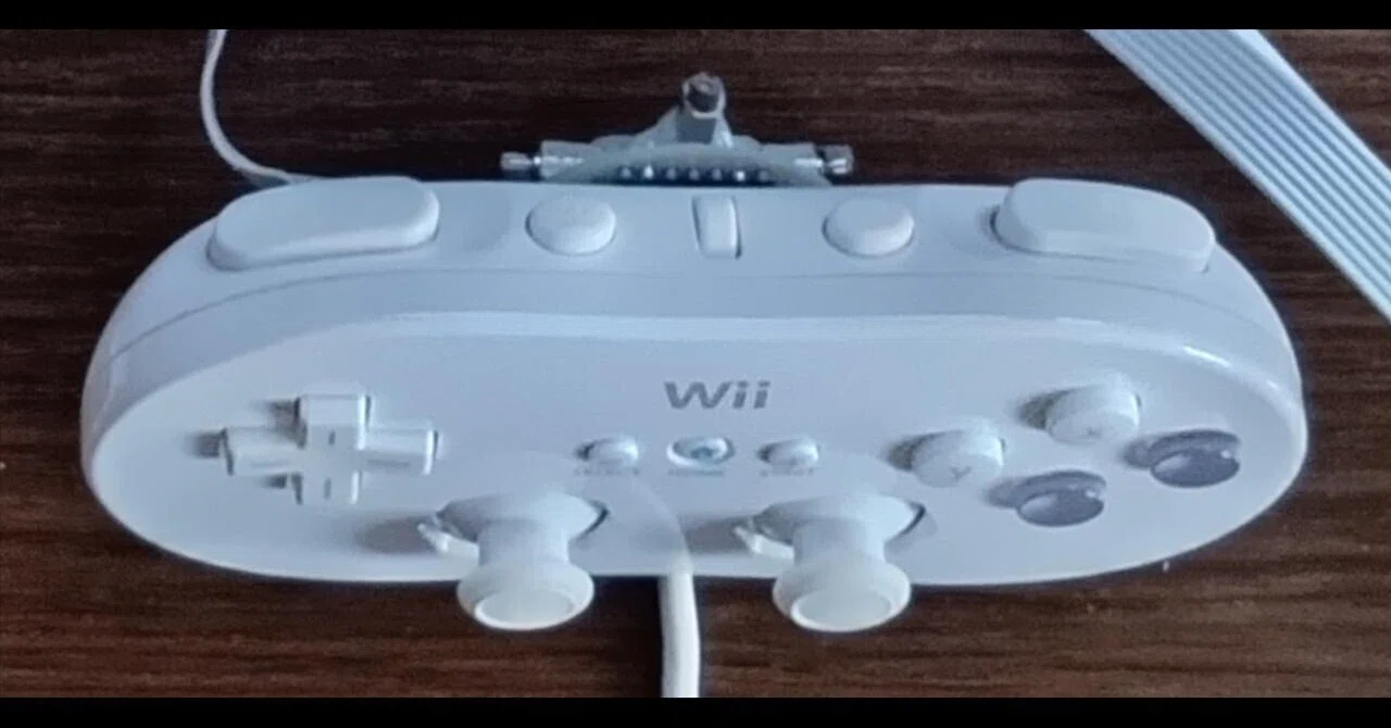 Xbox360コントローラーに作り替えたWiiクラシックコントローラーを振動