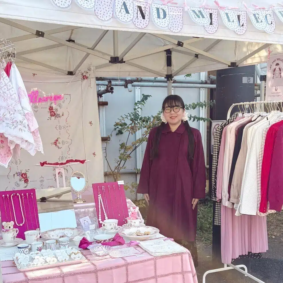 しおり ✿ ちいさな古物屋さん