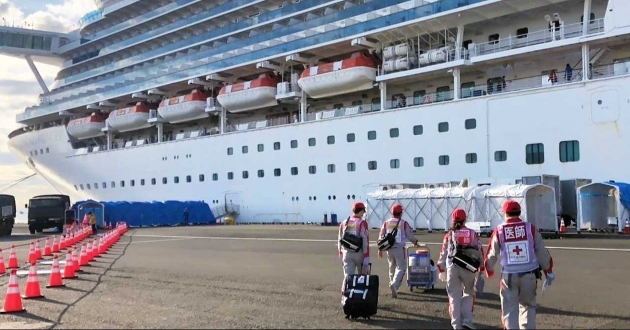 クルーズ船及び一時滞在施設等における救護活動 あの時 あの場所にいたのは 日赤救護班でした 日本赤十字社 新型コロナウイルス感染症活動報告 Note
