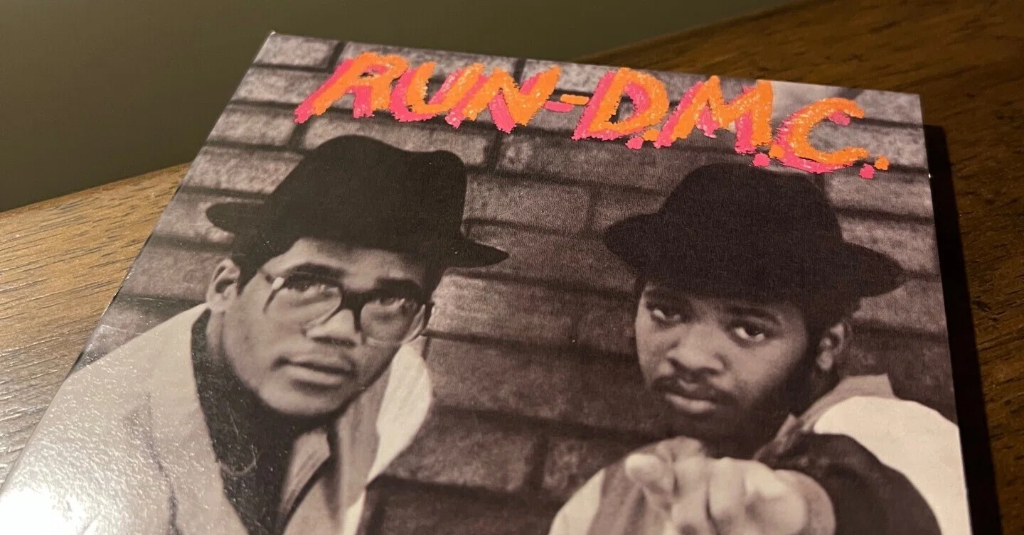 Run-D.M.C.:ヒップホップを変えた伝説のグループ|KAGOYA COFFEE Run-D.M.C.:ヒップホップを変えた伝説のグループ|KAGOYA COFFEE