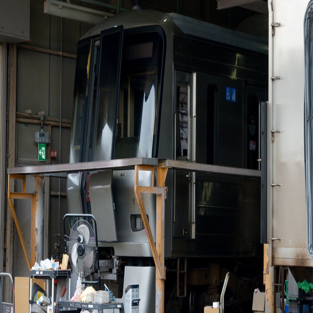 新京成（現京成松戸線）8900形車内形式板「8924」鉄道部品 京成松戸線 8900形の前面がシルバーに！｜隣の芝生は隣の芝生