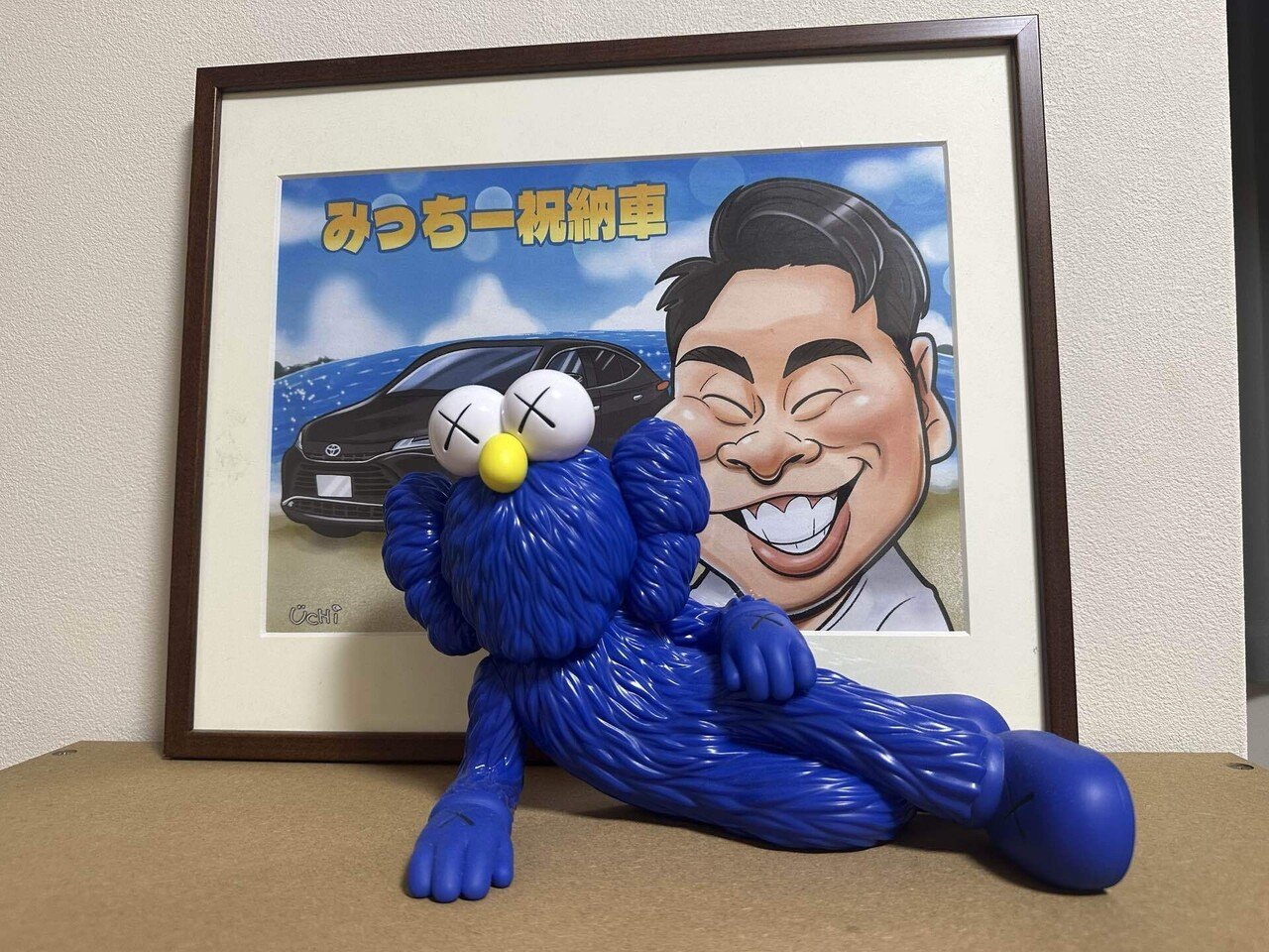 BFFの青が部屋を変える。KAWSの世界に入る“最初の扉”の話｜Mic