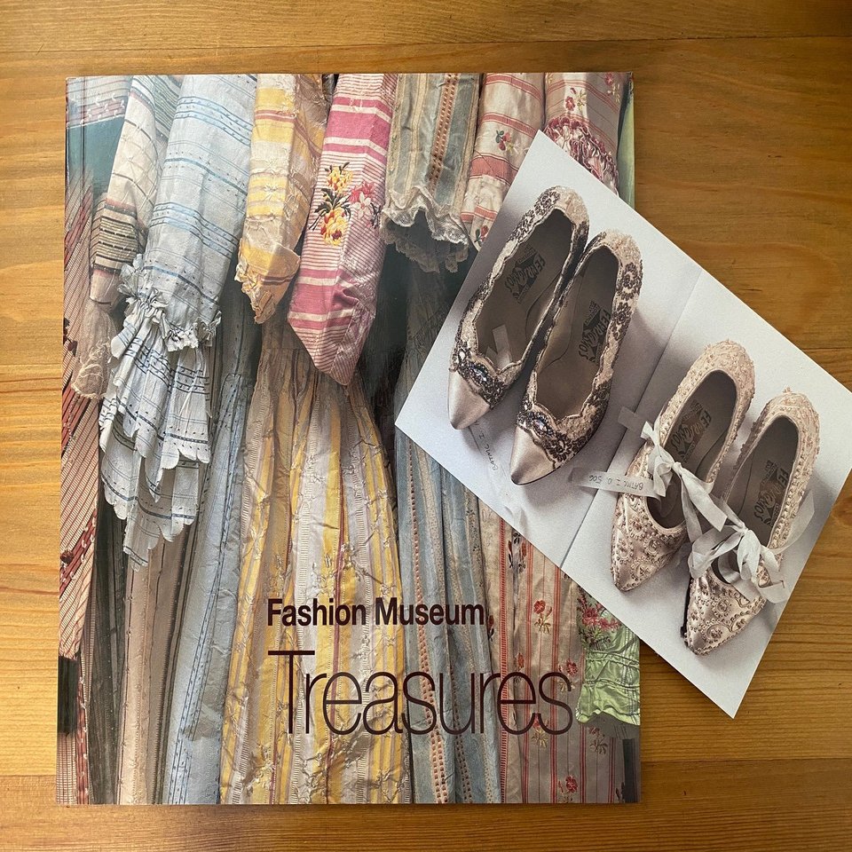 おうちで楽しめる世界のファッション系ミュージアム イギリス バースファッション博物館 タケチヒロミ Roulottes Note
