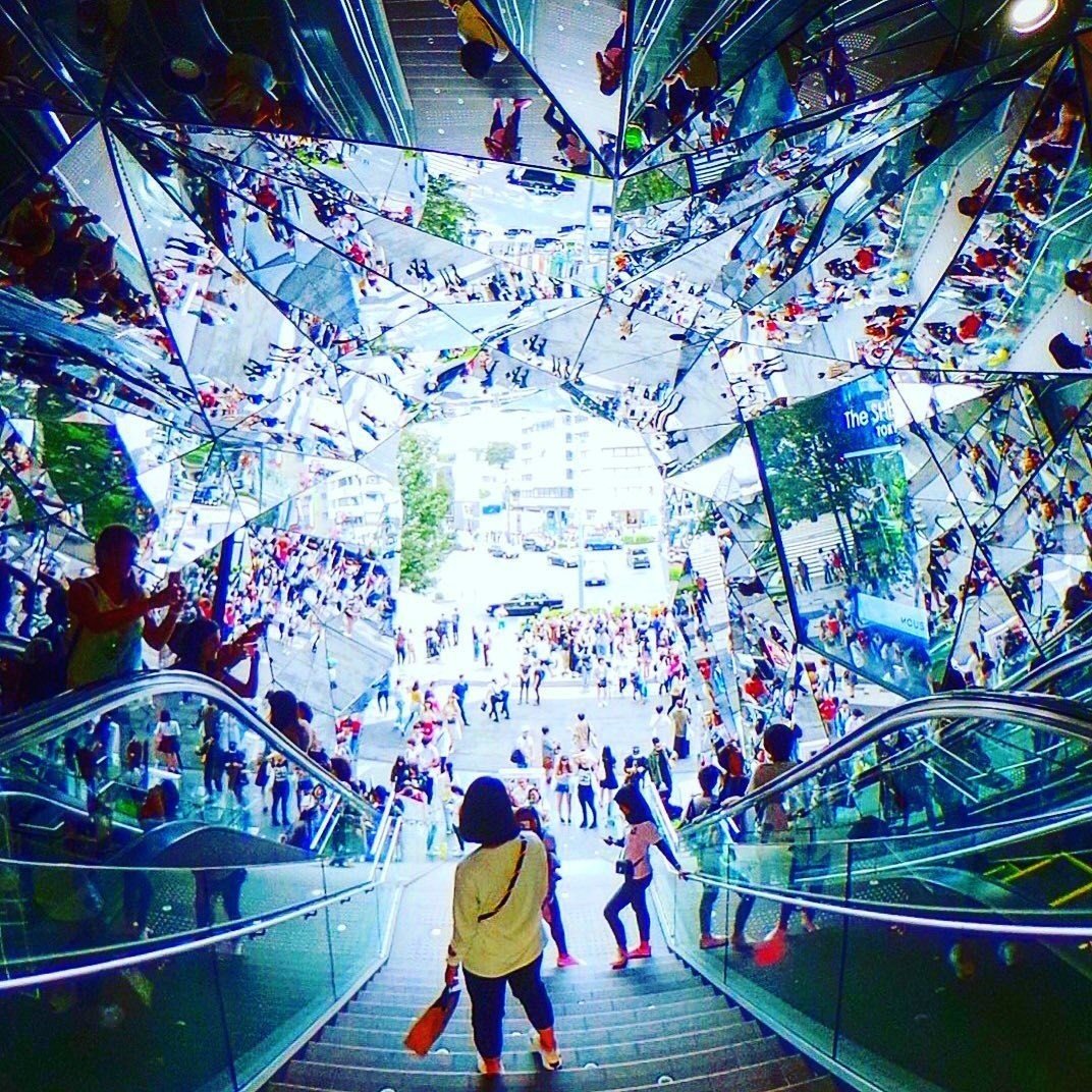 東京のエスカレーター 外せない10スポットを1日で効率よく巡る 東京の建築 アート巡りオタク Tanrock Note