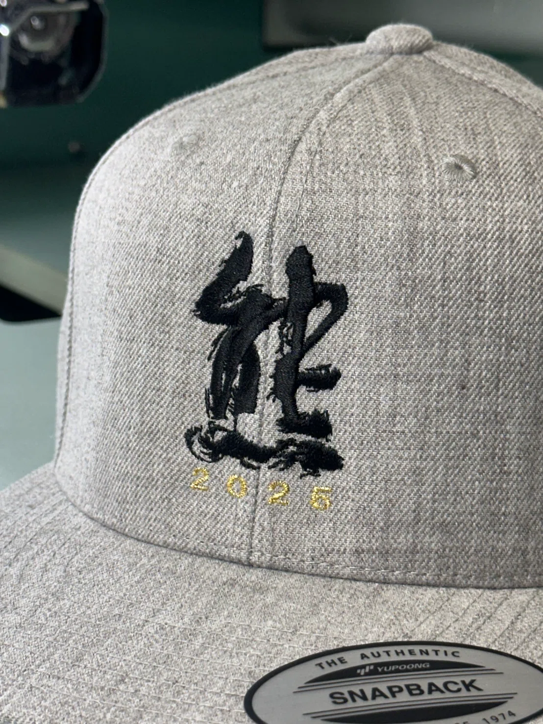 熊ベースボールキャップ 漢字 USA製 ダイヤモンドコレクション 今年の漢字「熊」が決まったので勢いでキャップを作ってみた -筆文字の