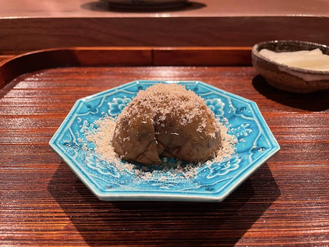 「怒濤濱千鳥」　銀火屋　香炉　在銘 第68食 | 唯一無二の焼鳥と最高峰の土鍋ご飯 | 薪鳥新神戸 | 東京