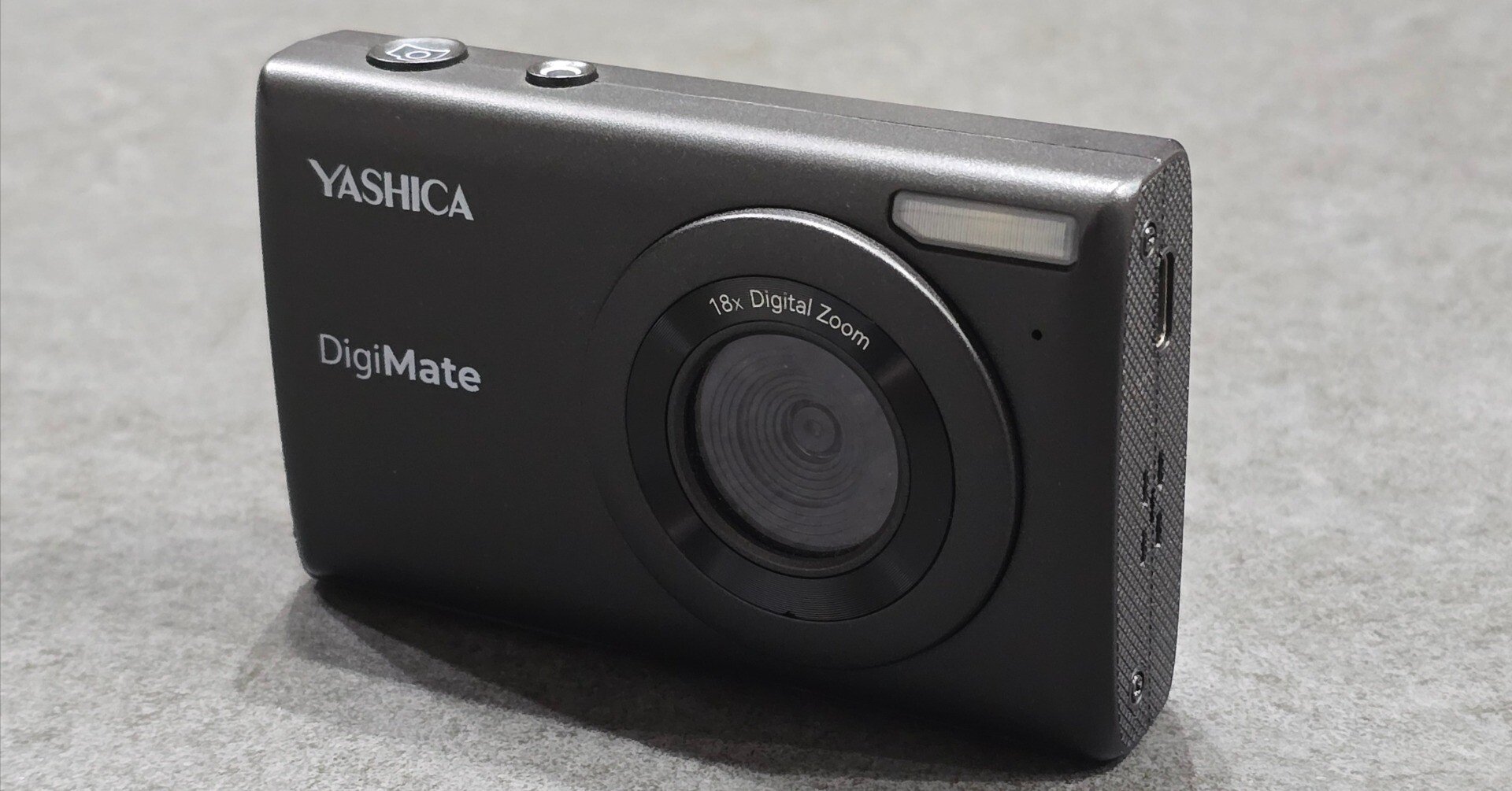 YASHICA（ヤシカ）70年の歴史をその手に。コンデジ「DigiMate YAS