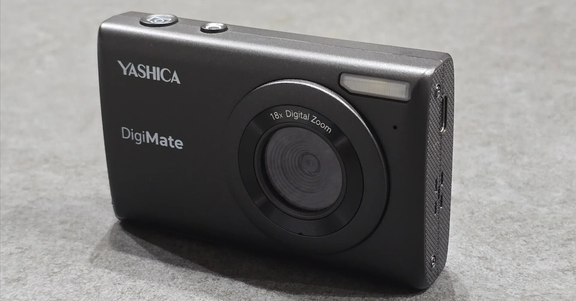 YASHICA(ヤシカ)70年の歴史をその手に。コンデジ「DigiMate YAS YASHICA(ヤシカ)70年の歴史をその手に。コンデジ「DigiMate YAS
