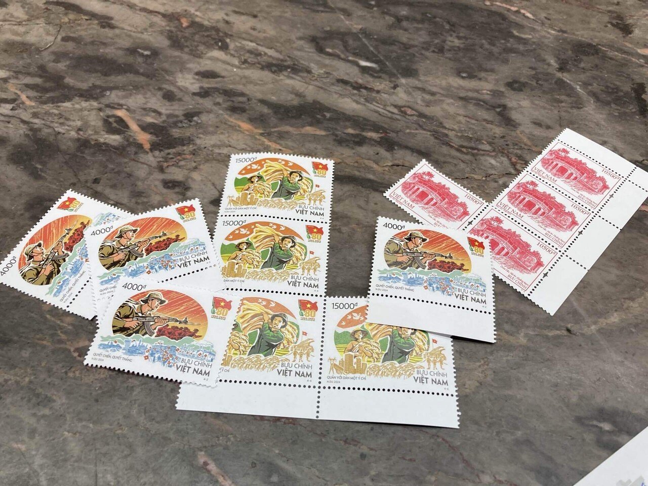 ベトナム 2025.1】 #6 サイゴン中央郵便局から日本にハガキを送って