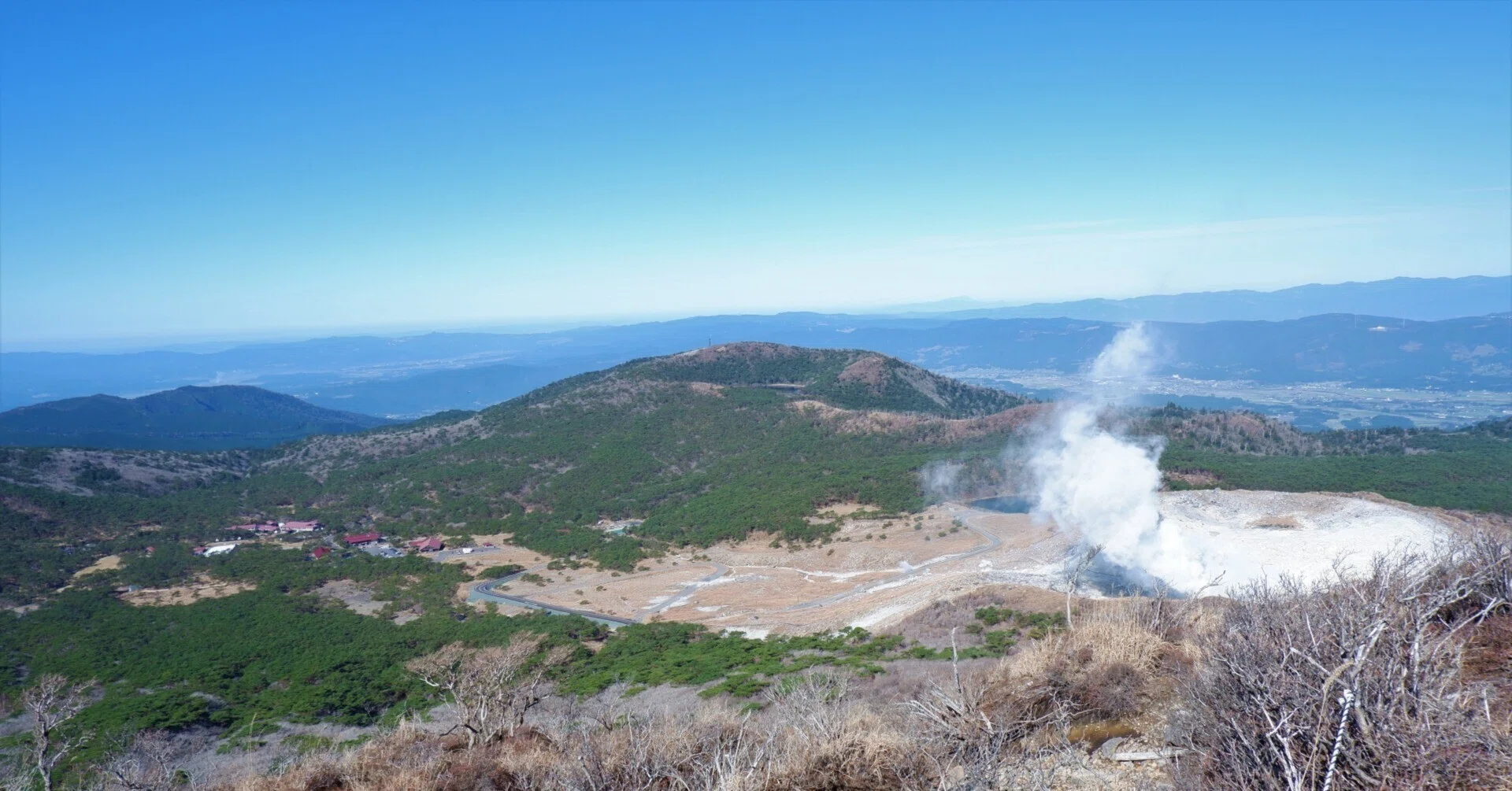0593 日本武尊ゆかり、雲仙・桜島・開聞岳が見える「白鳥山」（宮崎県