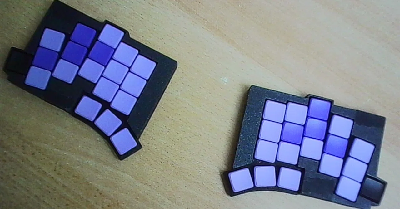 TOTEM 38キー 分割有線USBキーボード（自作） TOTEMを作りました｜38キーカラムスタッガードのBLE分割キーボード