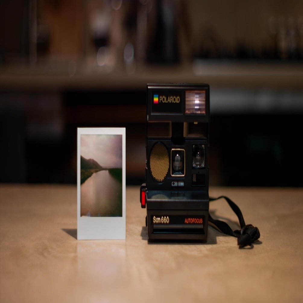 ポラロイドをはじめるなら『Polaroid Sun 660 Autofocus』一択な理由