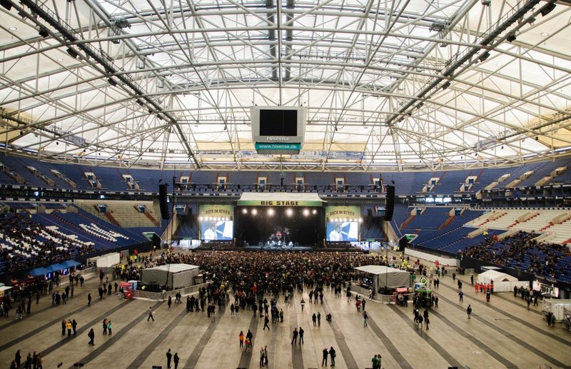 ロックバンドのライブで見かけるウォールオブデス Wod とは ウォールオブデスが行われる曲5選 ボンバヘッ Note ロックバンドのライブで見かけるウォールオブデス Wod とは ウォールオブデスが行われる曲5選 ボンバヘッ Note