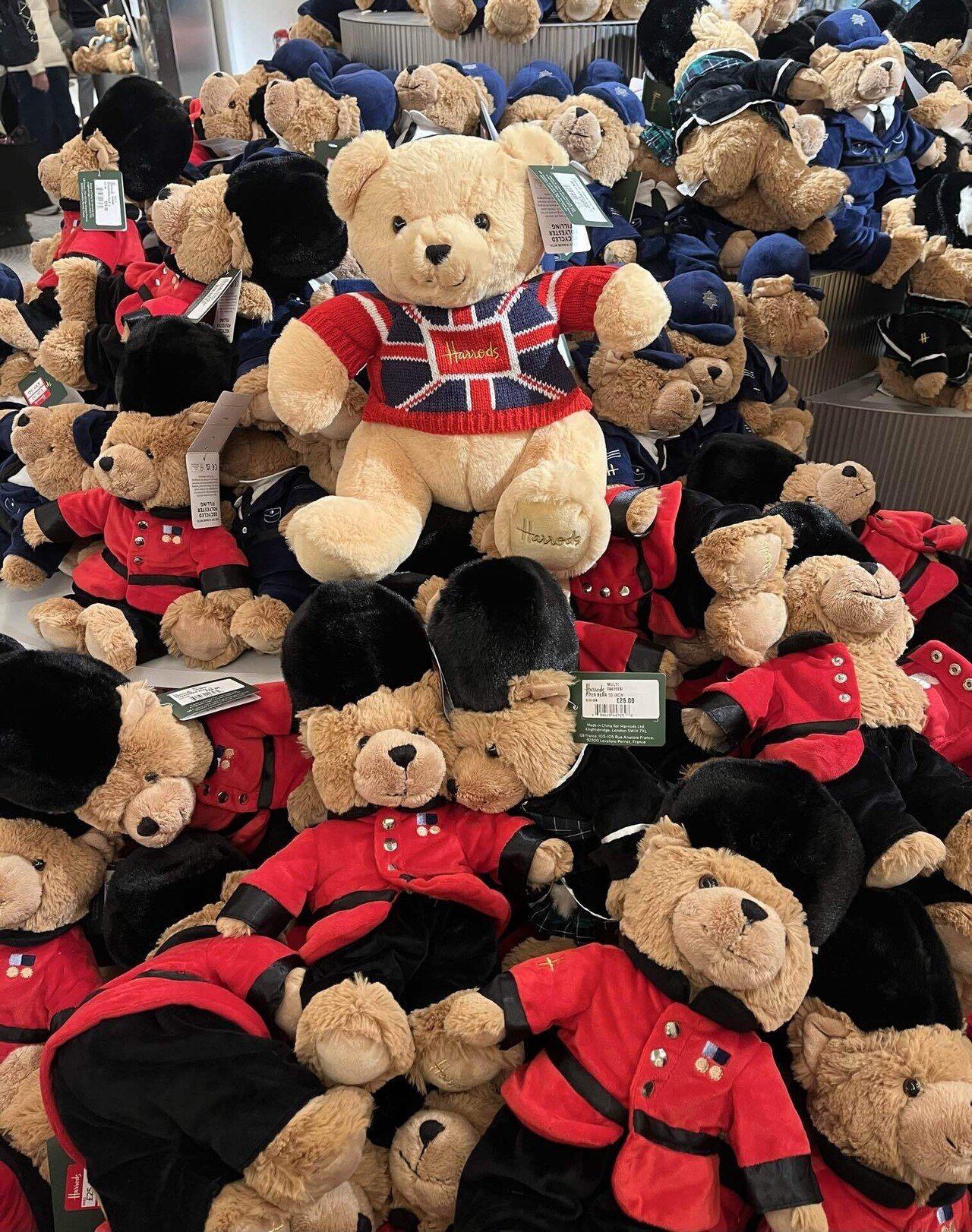 テディベアを買うならハロッズへ！｜水乃