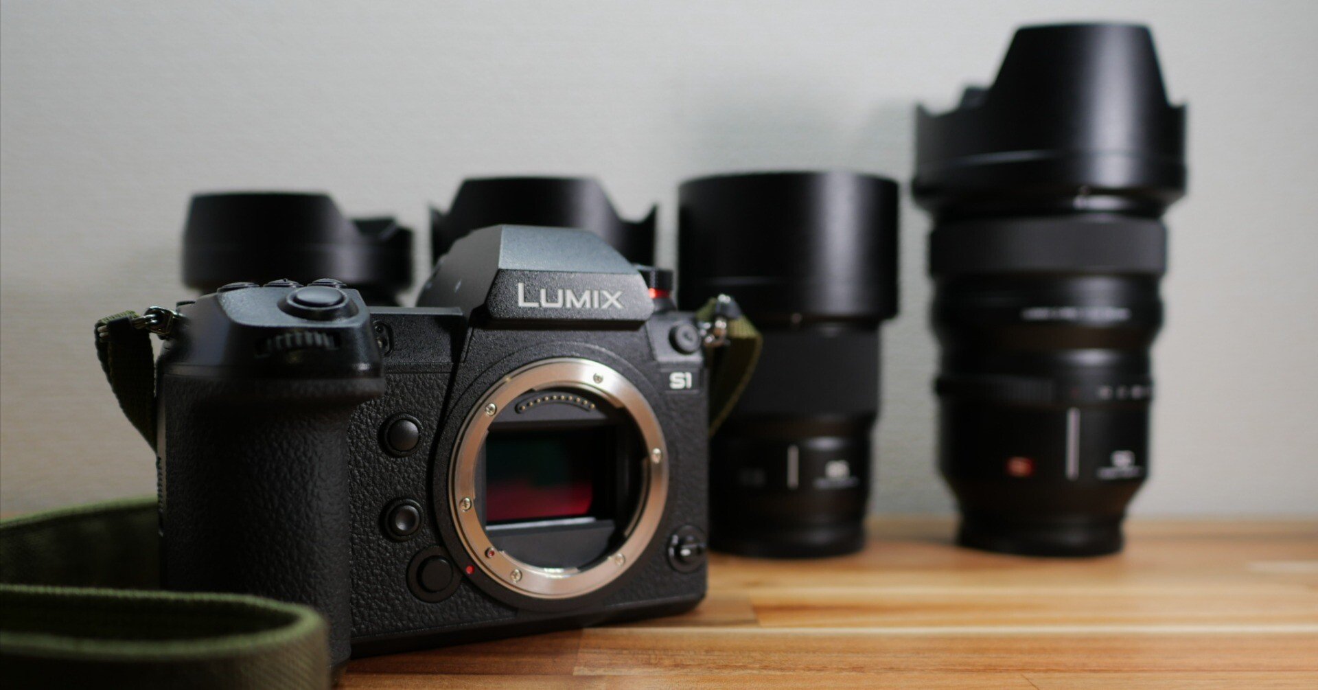 カメラ機材】LUMIX S 35mm F1.8 見た目の話｜tmk 39r