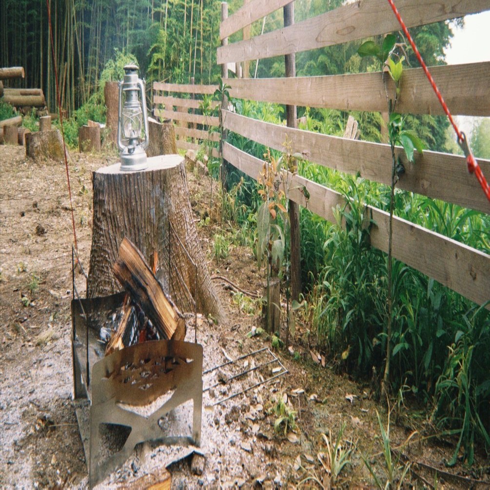 マクライト2 焚き火台 ステンレス製 マクライト2（ステンレス版）レビュー ～薄型で“焚き火料理が捗る