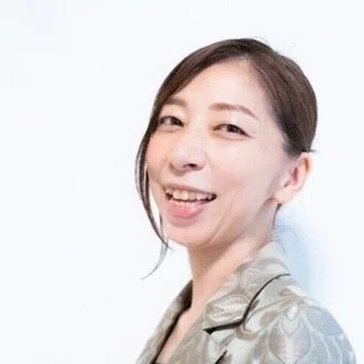 あっきー｜脳科学×心理学｜「終わらない豊かさ」の法則