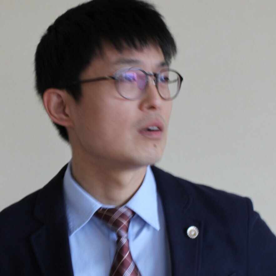 弁護士 冨増四季