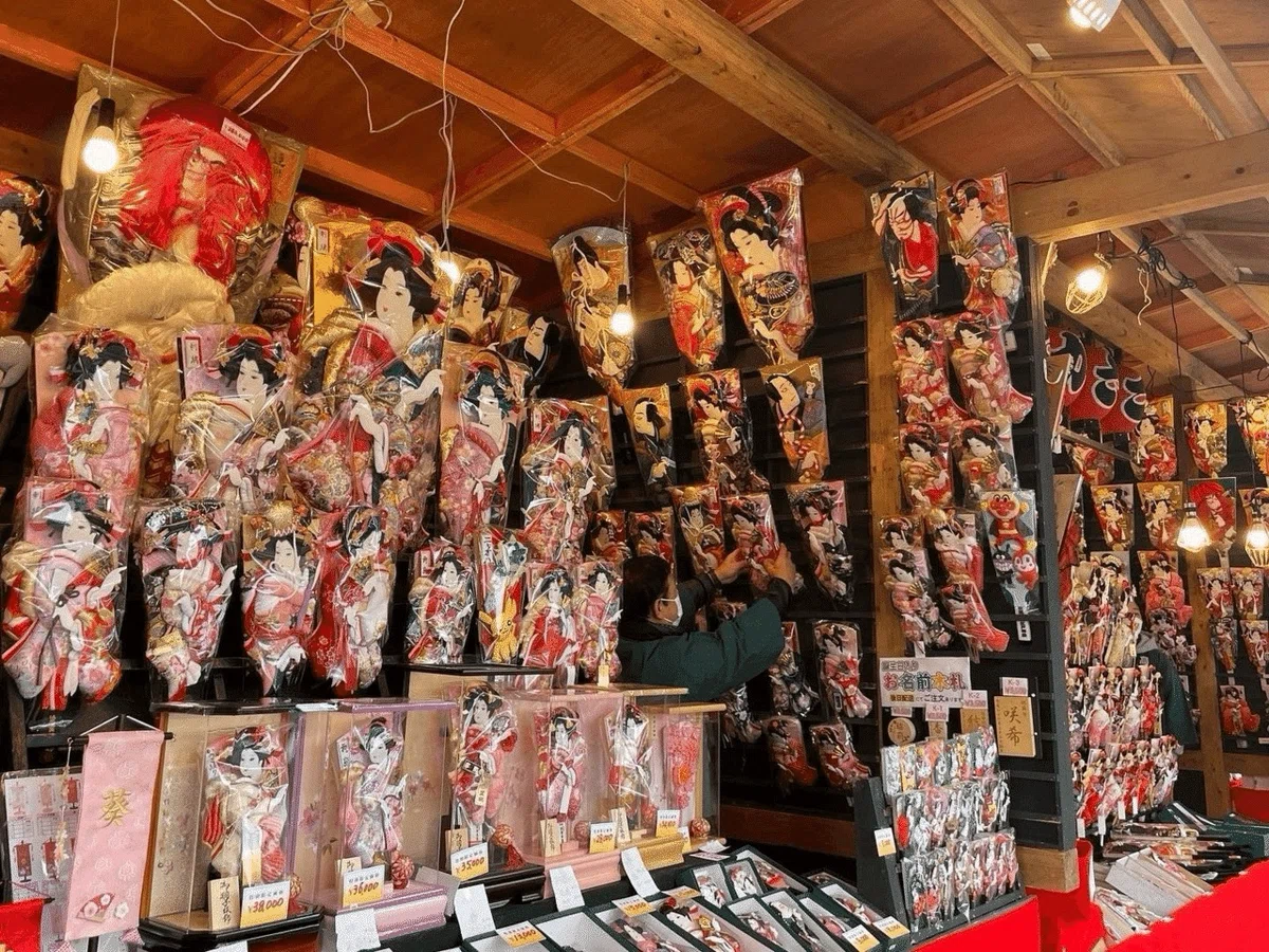 浅草寺で羽子板市が開催！（12/17〜19）｜上野案内所