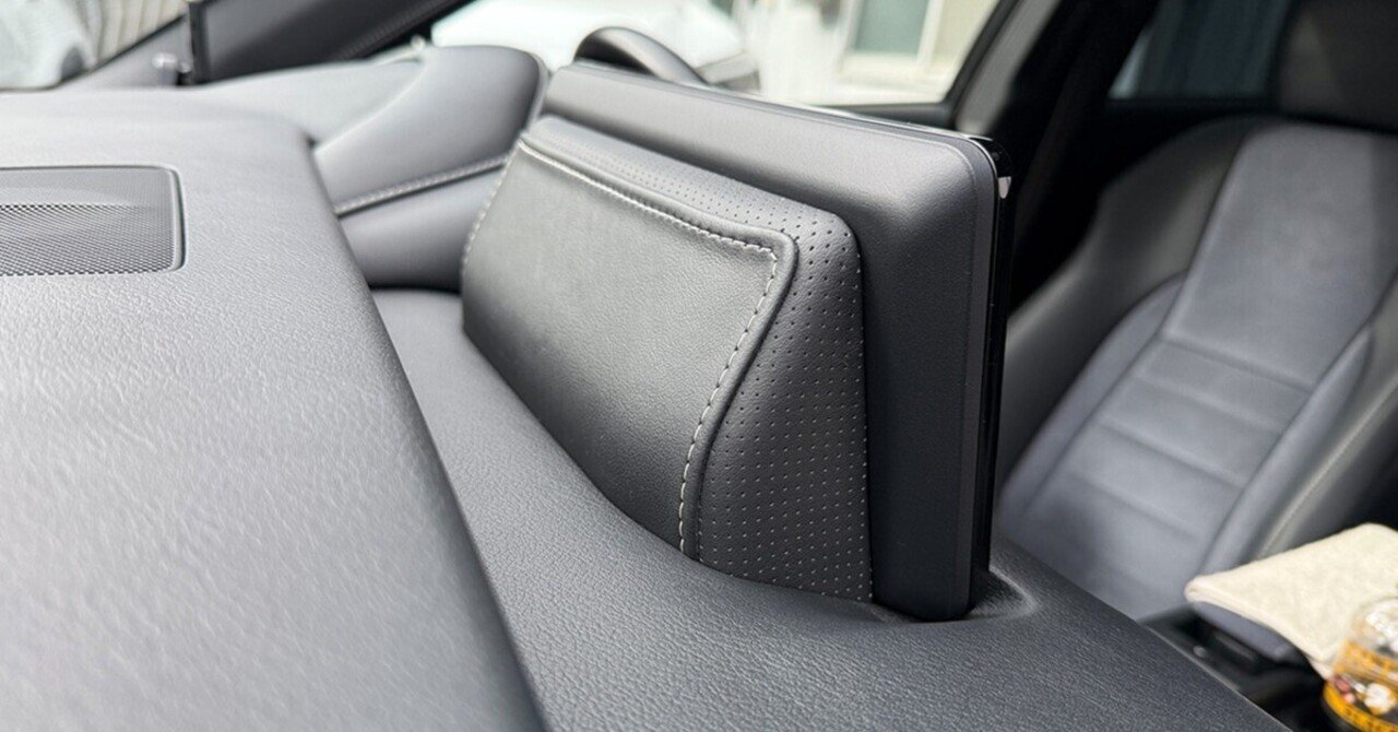 むむ？！なんと「IS」で？モニターバックパネルレザー仕様他