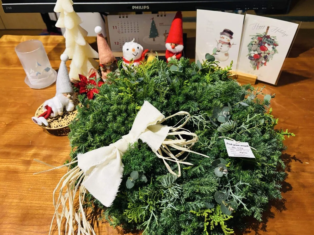 クリスマスリースが届いた | 森の香りを胸いっぱい吸い込む🌿🌟｜Noco