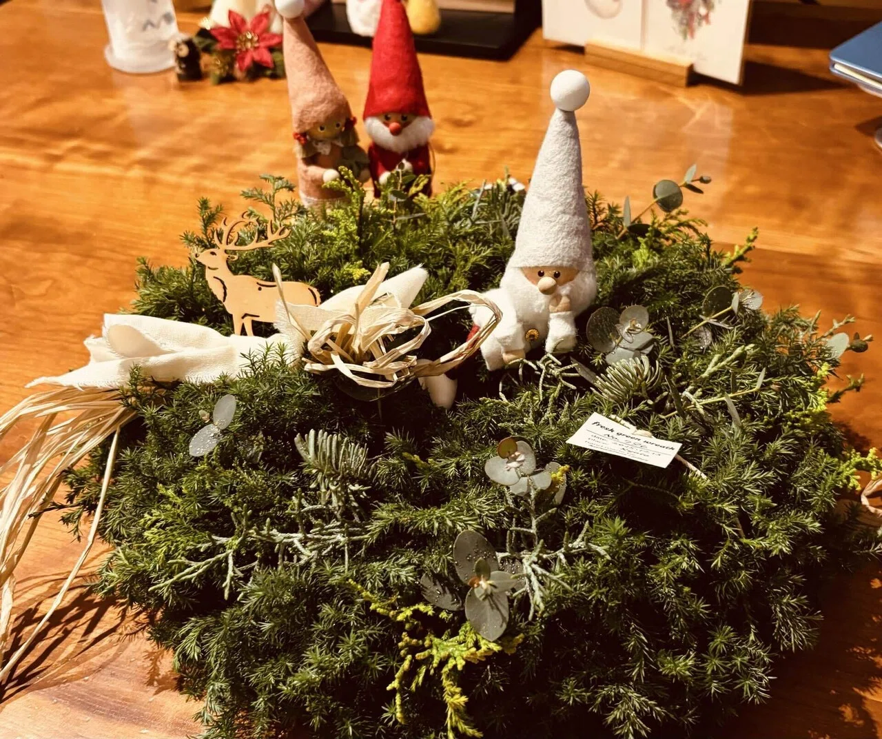クリスマスリースが届いた | 森の香りを胸いっぱい吸い込む🌿🌟｜Noco
