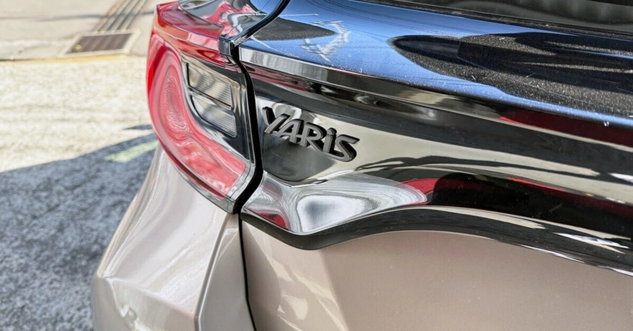 YARIS！エンブレムデアソベ♬ マットブラックです。｜Grazio&Co.社長 