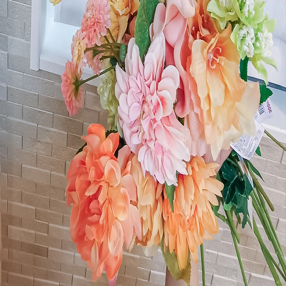 Choosing 100-Yen Shop Artificial Flowers | Tips for Combinations
