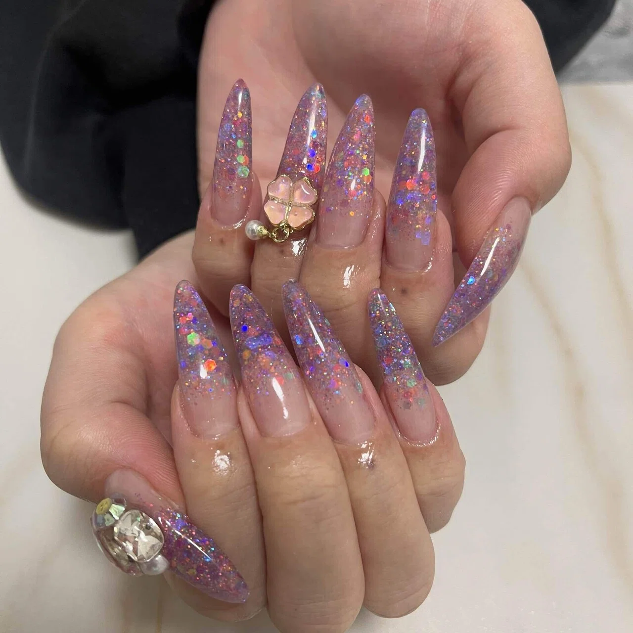 ワンカラー🩵🩷アクリルスカルプネイル💅✨｜cheri0315nail