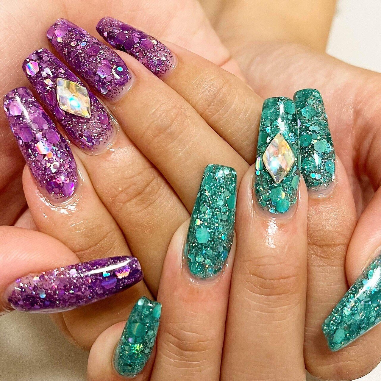 ワンカラー🩵🩷アクリルスカルプネイル💅✨｜cheri0315nail