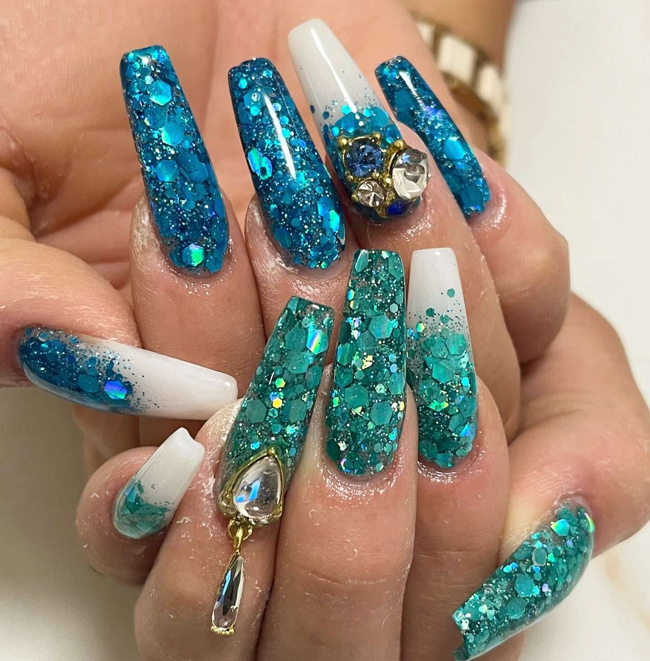 ワンカラー🩵🩷アクリルスカルプネイル💅✨｜cheri0315nail