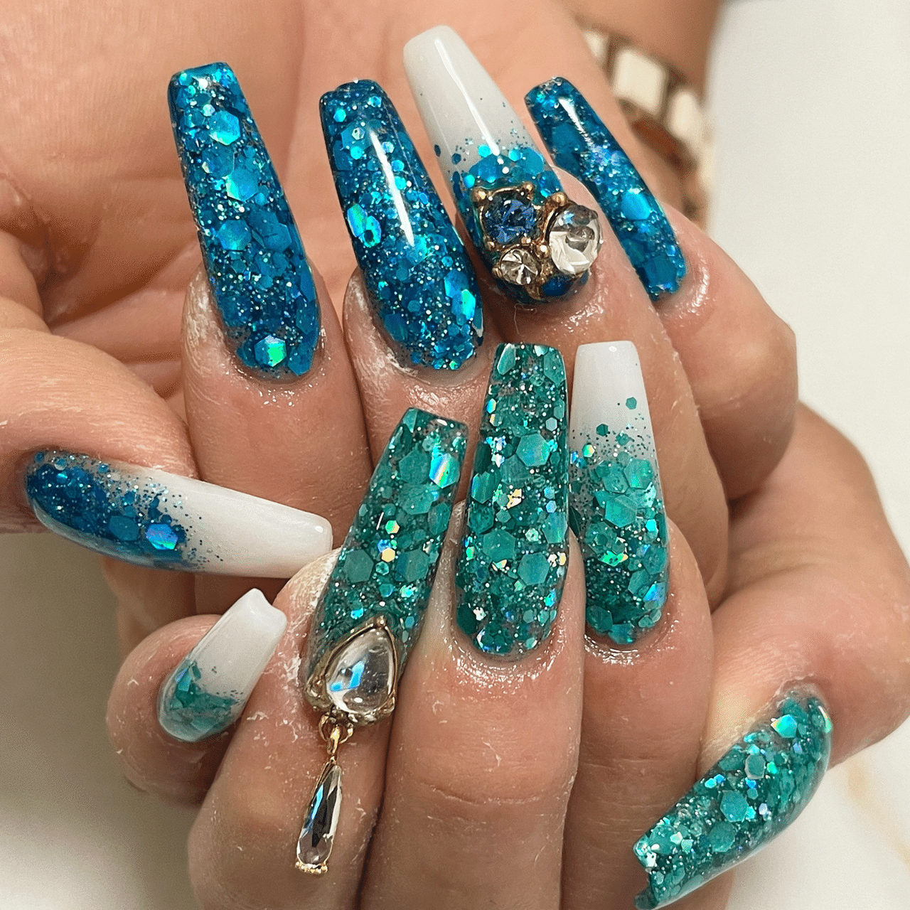 ワンカラー🩵🩷アクリルスカルプネイル💅✨｜cheri0315nail