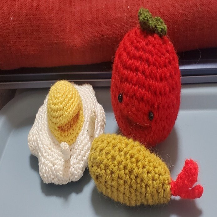 シ*イ様 エビフライさんのキーホルダー◎編みぐるみ シ*イ様 エビフライさんのキーホルダー◎編みぐるみ