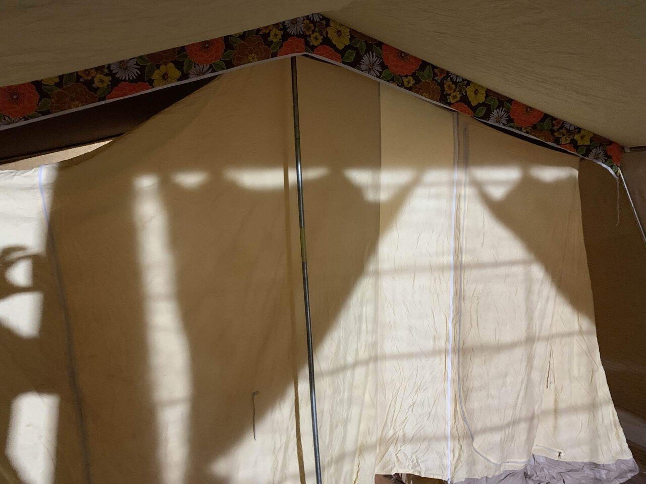 パジャマムーンのレトロテント探訪【1978年】CABANON Nadia N406