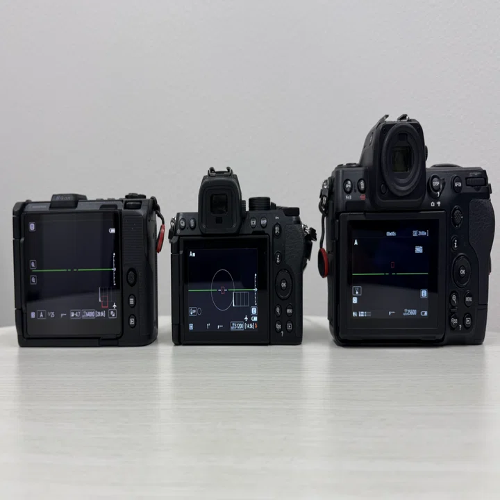 Nikon ZR,Z50Ⅱ,Z8 のサイズ比較｜Akaishi