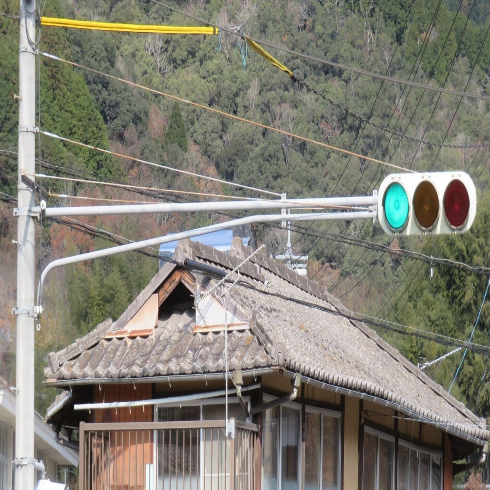 工事用信号機 ソーラー式工事用ダンゴ型信号機 SO2502 - 株式会社ティオック｜保安