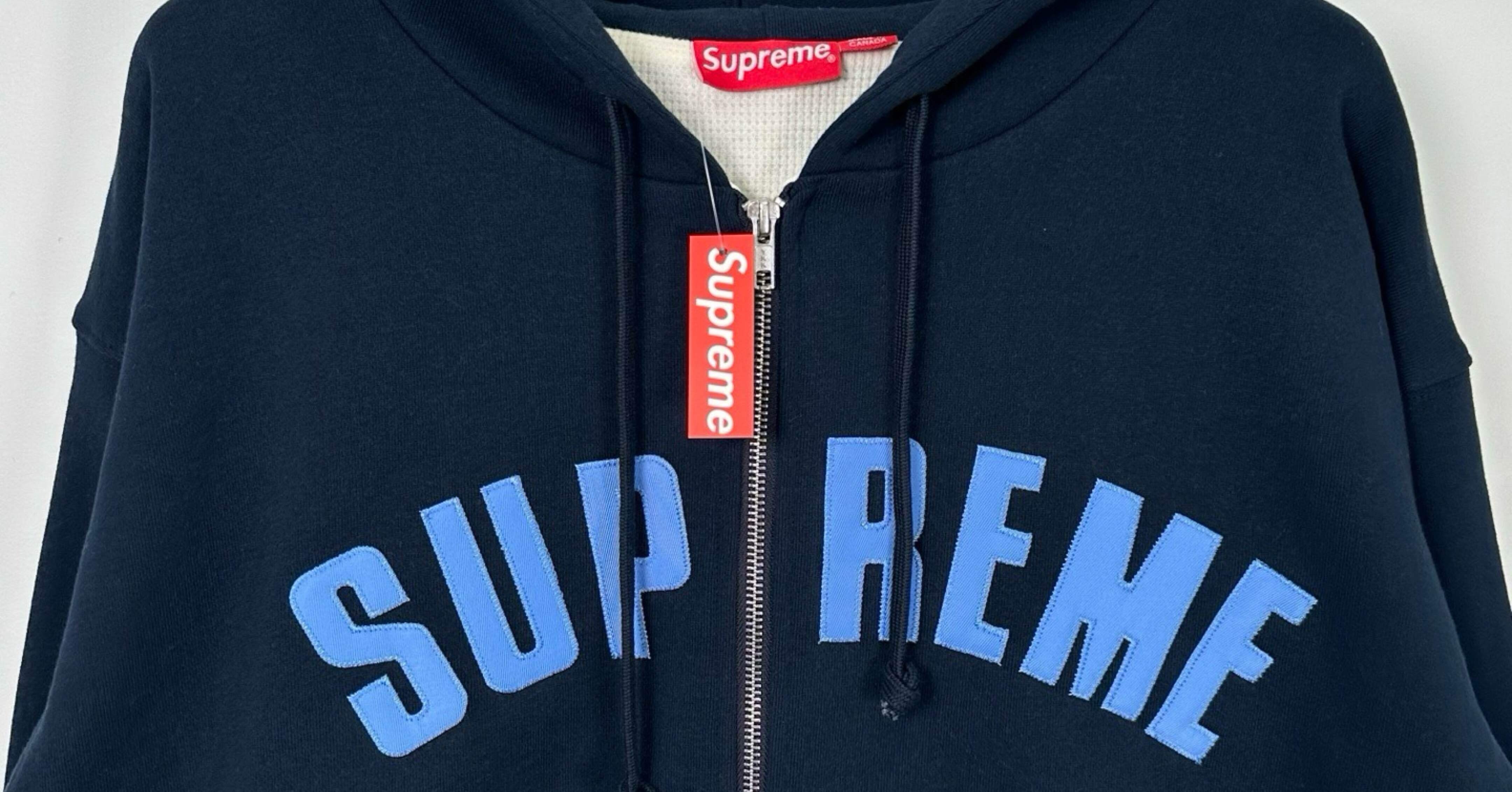 シュプリーム アーク サーマル 裏地 ジップアップ フード付き