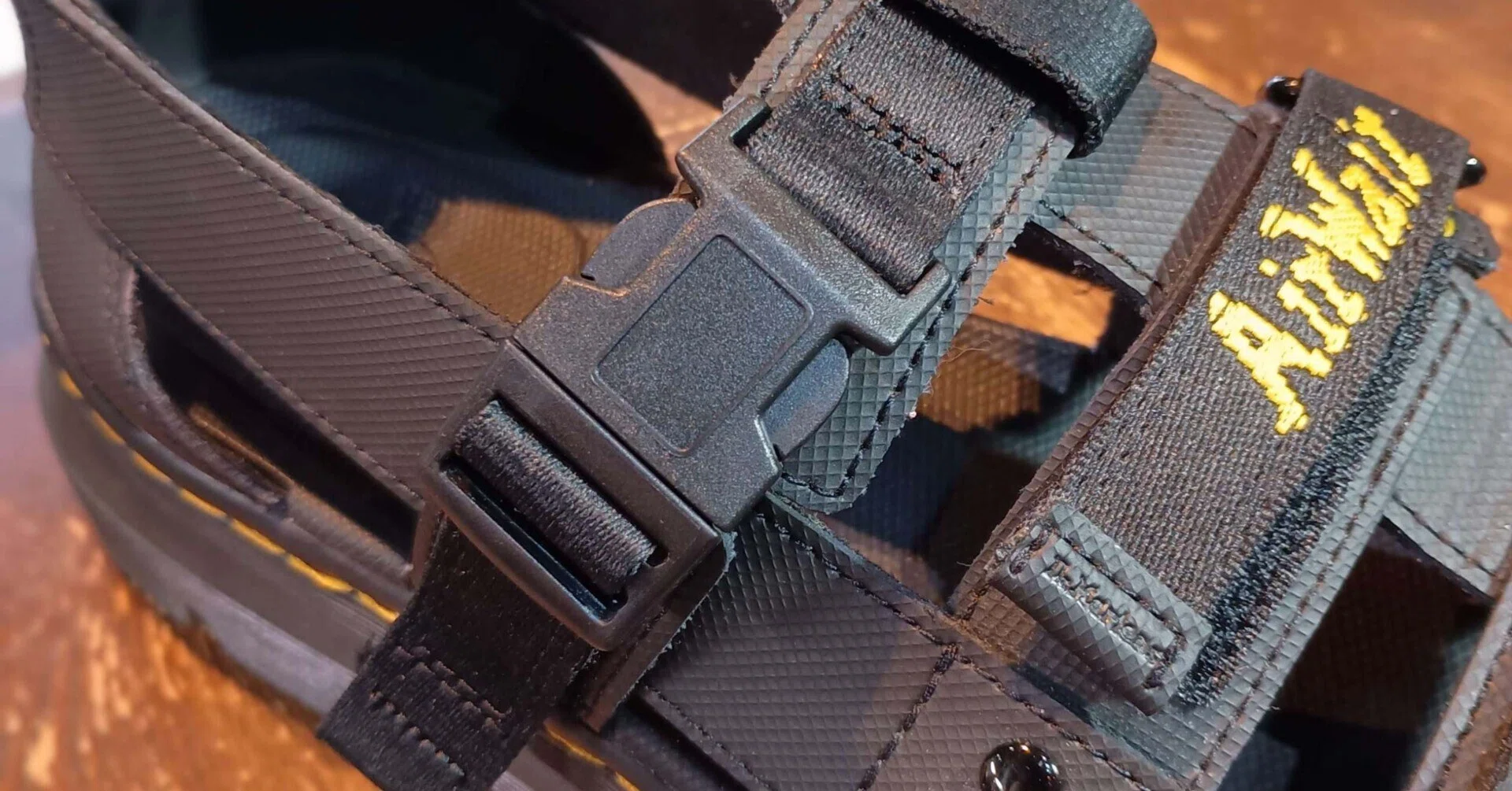 Buckle Replacement] Dr. Martens Sandal Resin Buckle Replacement