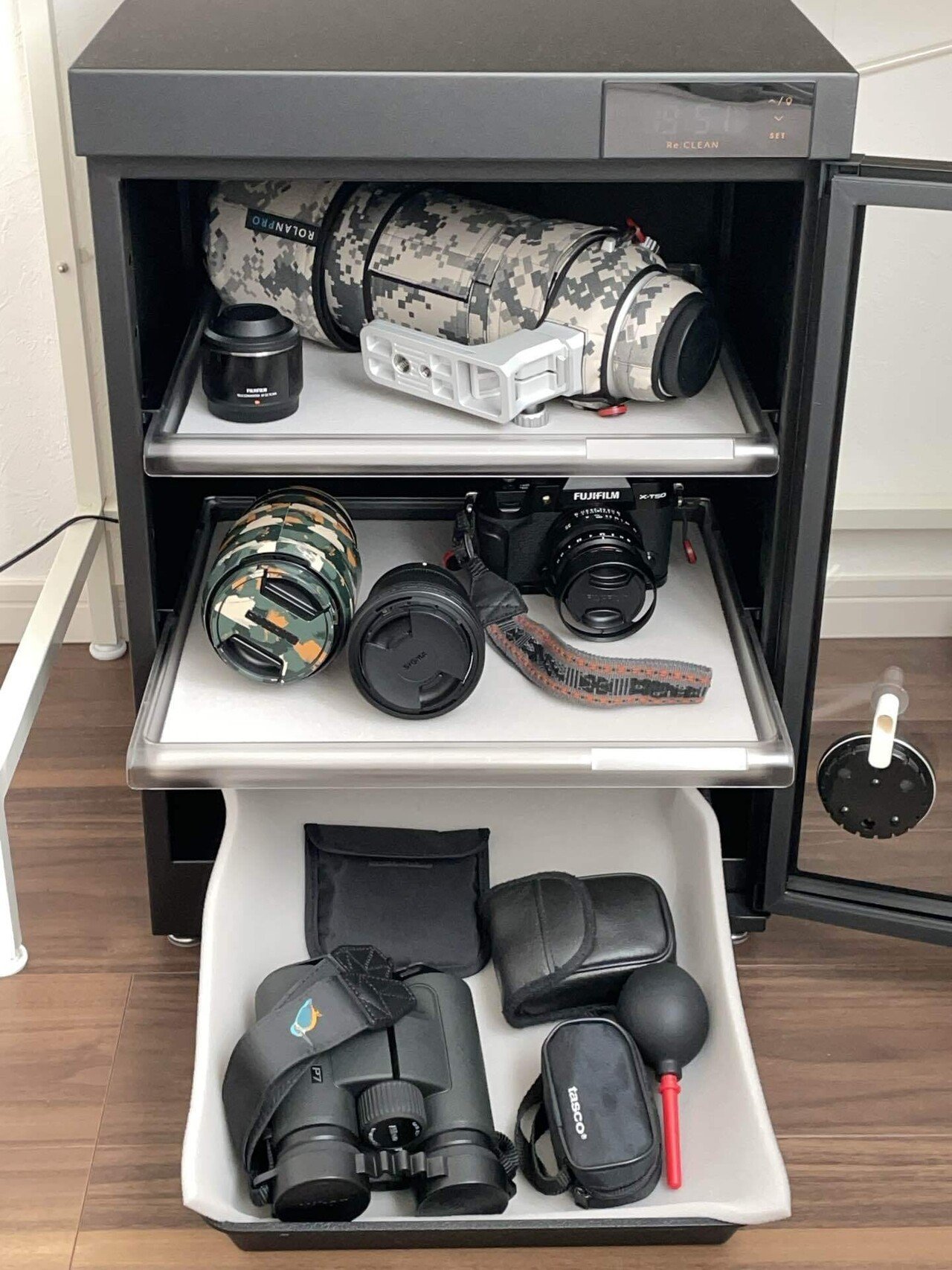 カメラ保管庫 カメラ・レンズの保管場所（防湿庫を新調しました）｜cap