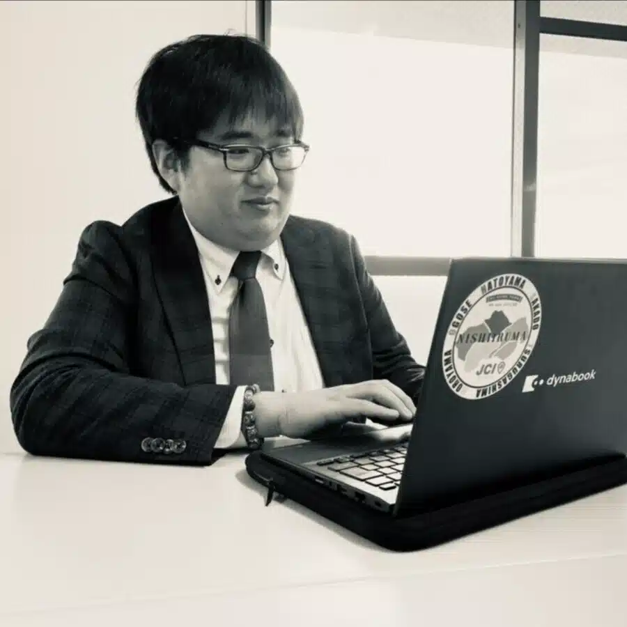 篠原雄太郎（行政書士×社会福祉士）