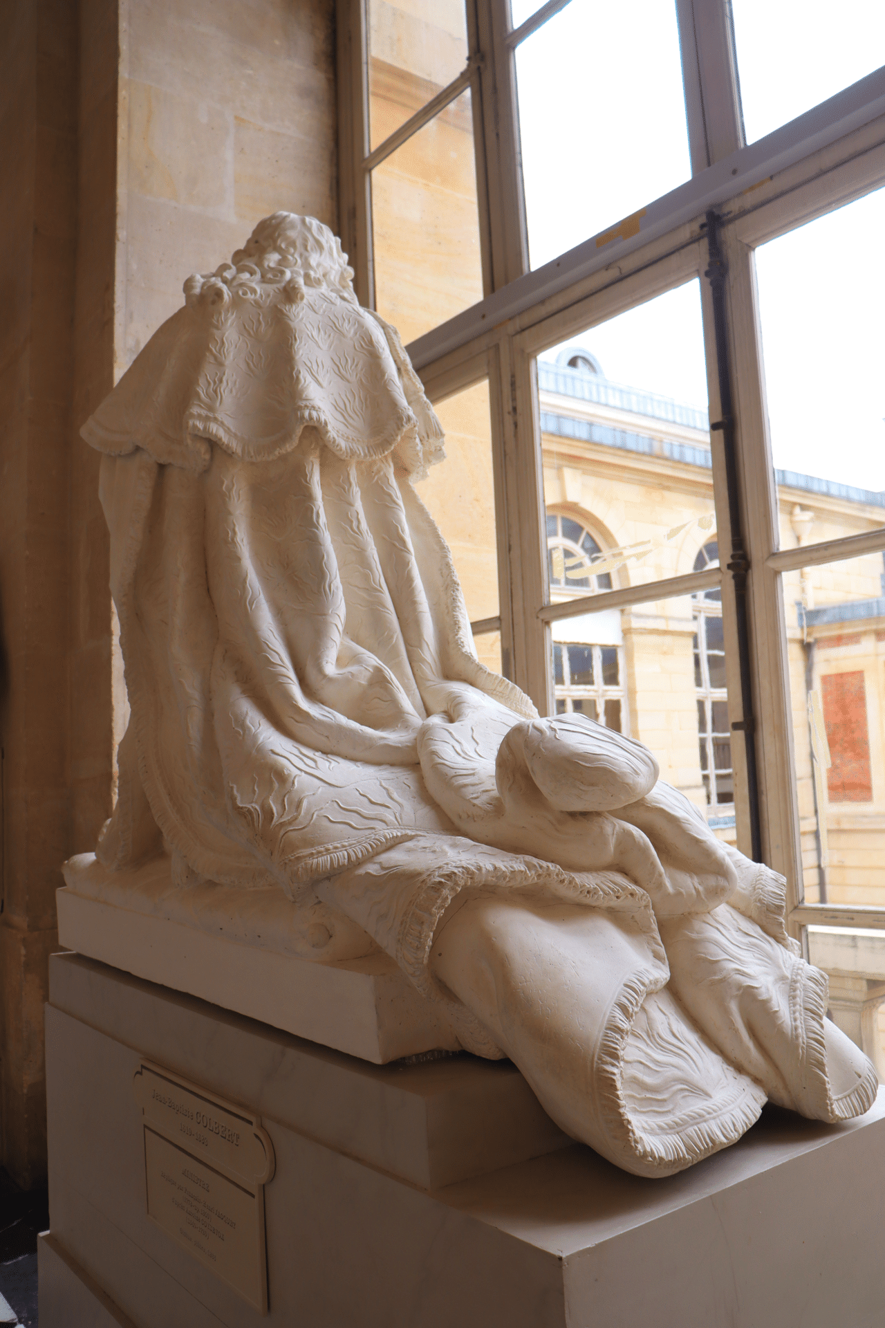 ひとりでパリを旅した話34】皇帝の間でナポレオンに出会う。ご機嫌斜め