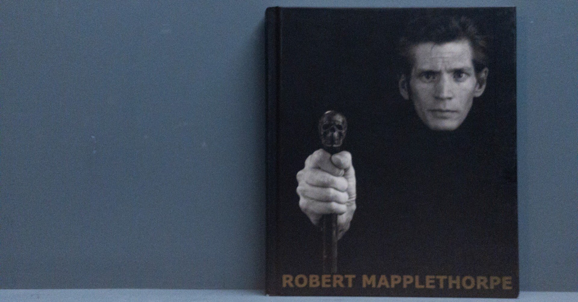 メイプルソープの完璧な瞬間｜白いセロファン