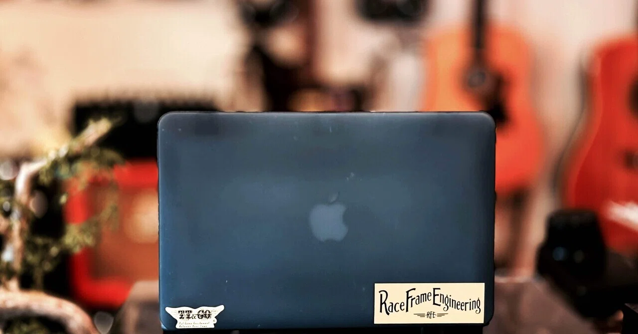 Macbook Air（動作します・使用回数少ない） MacBook Airはどれを買う