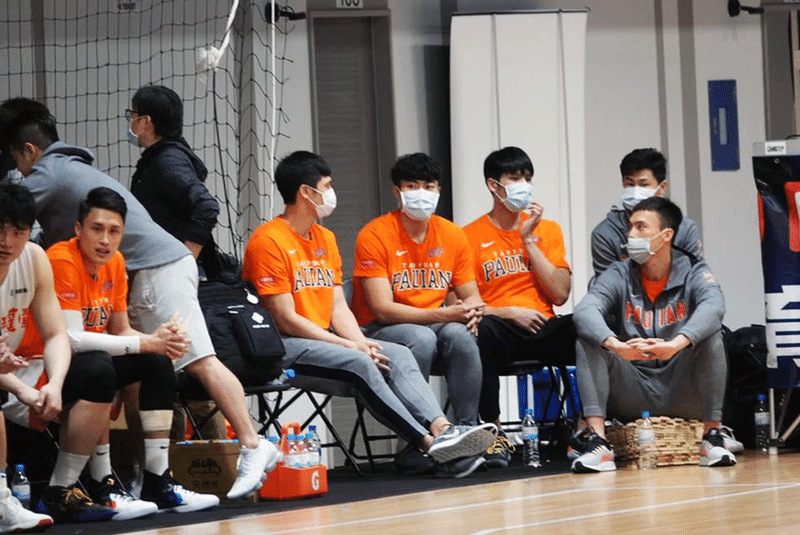激変の時 スポーツ界がコロナ下で出来る 具体的 な施策とは 家徳悠介 Yusuke Katoku Note 激変の時 スポーツ界がコロナ下で出来る 具体的 な施策とは 家徳悠介 Yusuke Katoku Note
