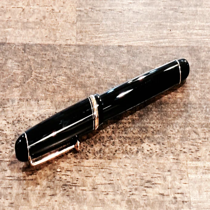 愛用の一本｜【PILOT CUSTOM 74】キャップ式ボールペンの魅力とメイド